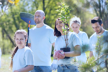 Top 7 Benefits of Community Service Activities - Thrive Global